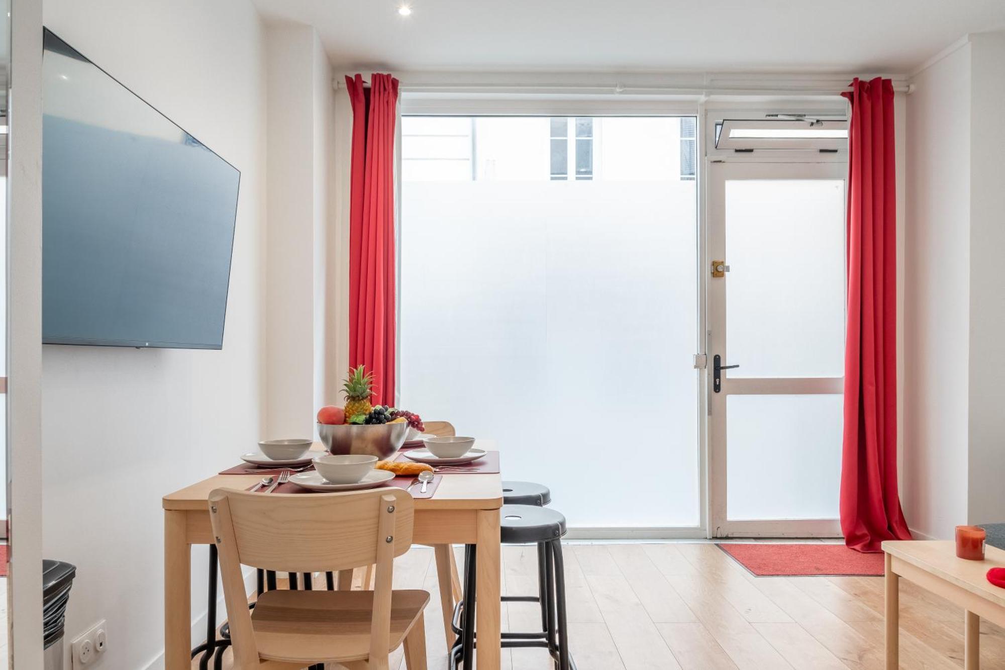 Lavie Maison Eiffel Ac Hot Tub Paris Exteriör bild