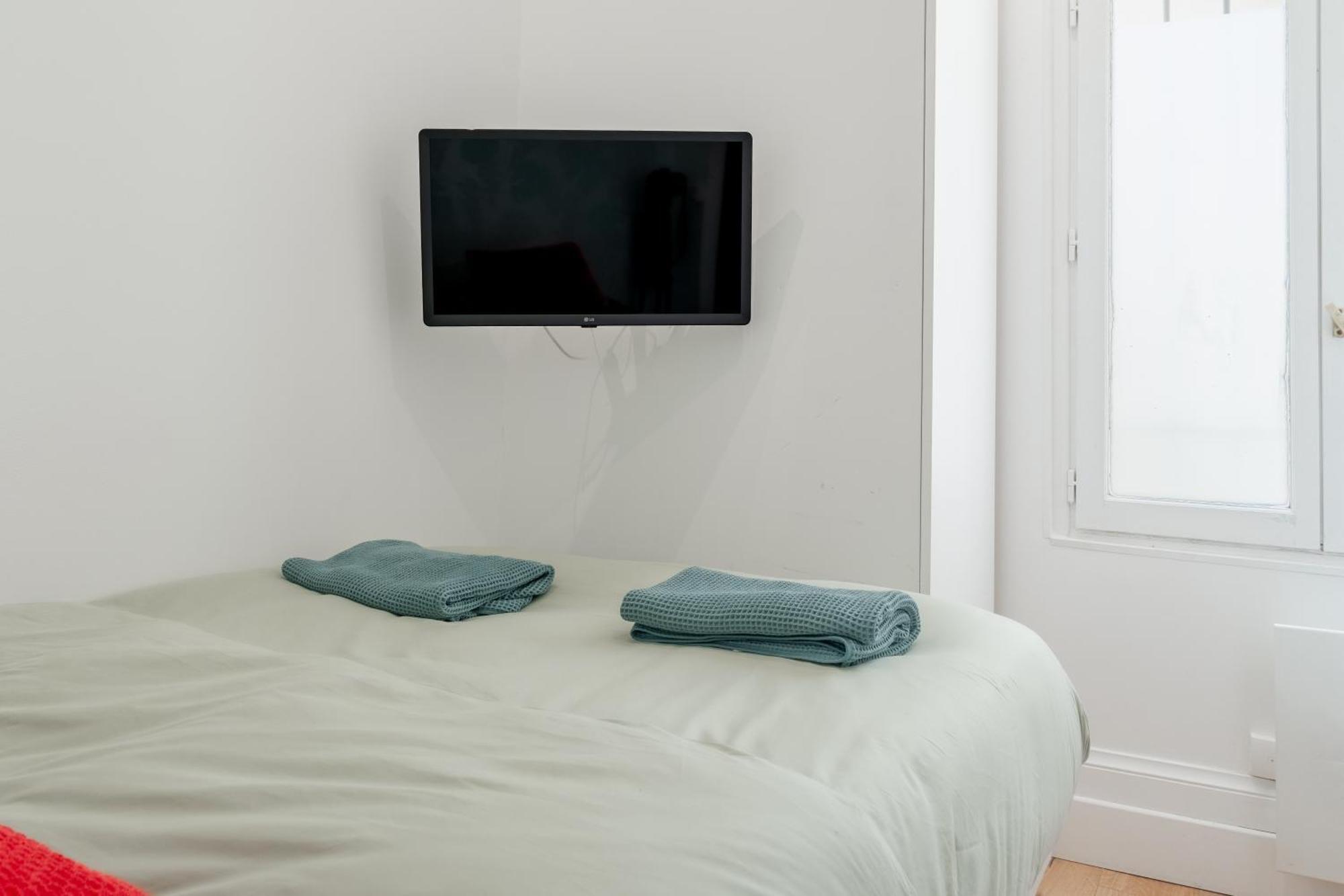 Lavie Maison Eiffel Ac Hot Tub Paris Exteriör bild