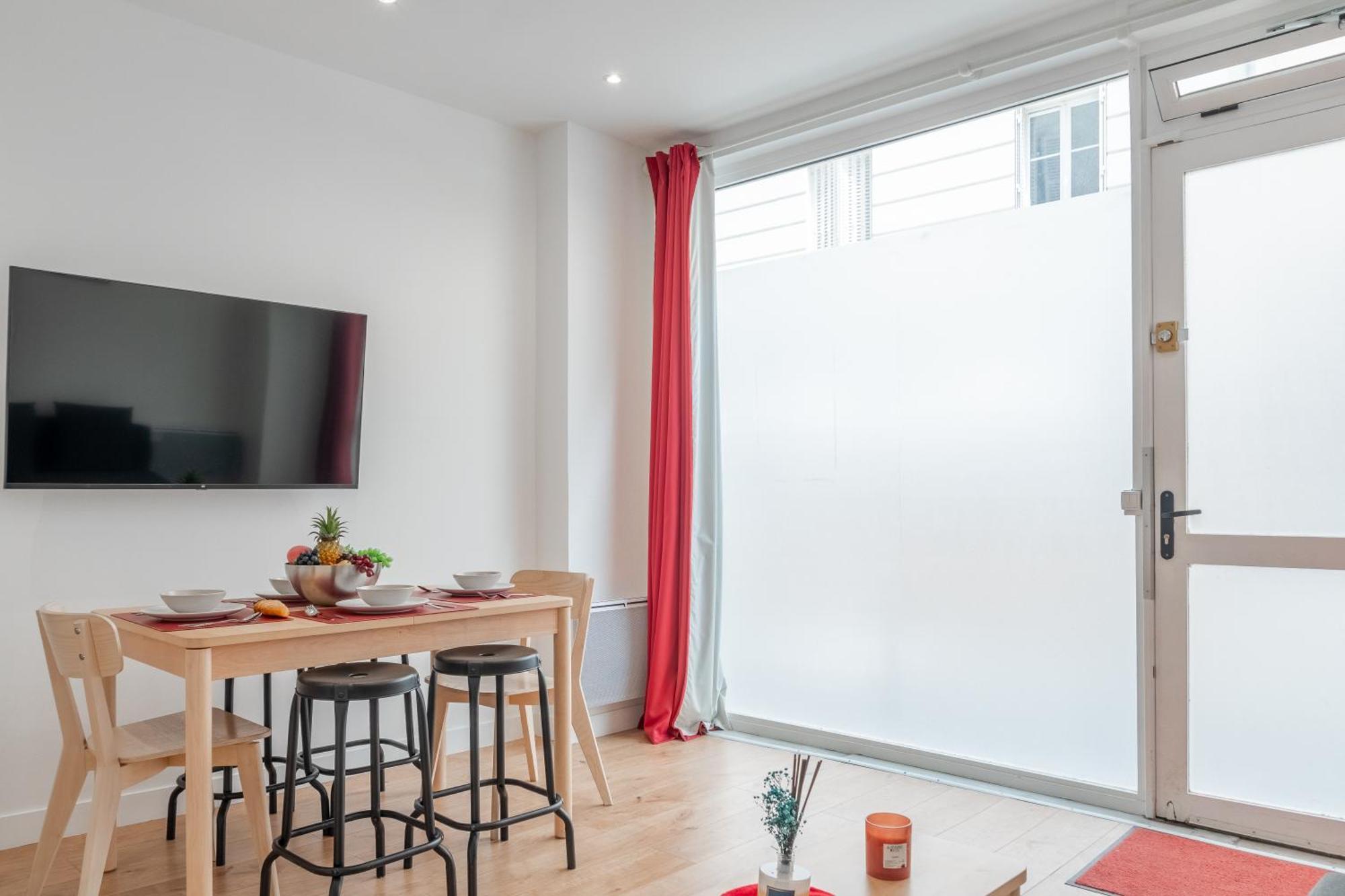 Lavie Maison Eiffel Ac Hot Tub Paris Exteriör bild